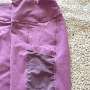 Fabletics Capri Pocket Legging